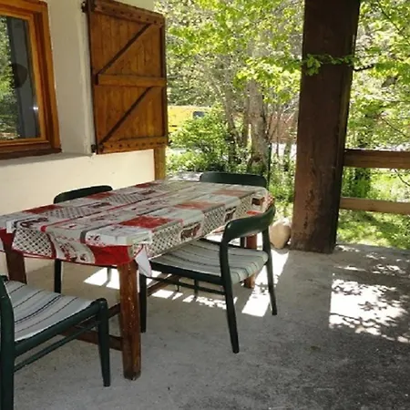 Familial 10 A 12 Places Dans Le Val D'allos Chalet